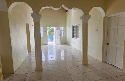 145 MONTCLAIR HEIGHTS, May Pen, Clarendon