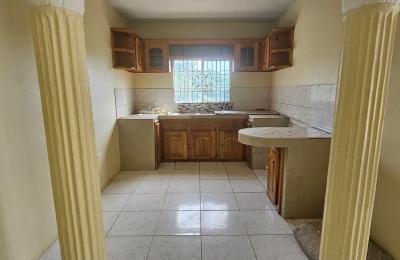 145 MONTCLAIR HEIGHTS, May Pen, Clarendon
