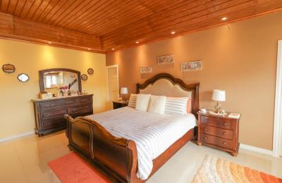 CAYMANAS COUNTRY CLUB EST