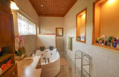 CAYMANAS COUNTRY CLUB EST